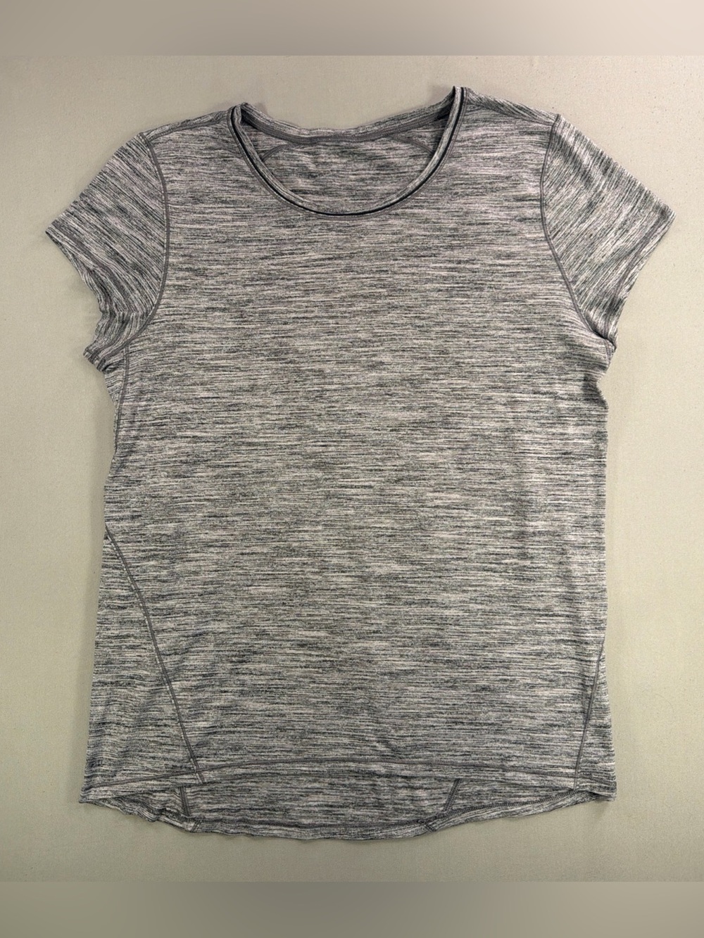 lululemon athletica Heathered Light Gray Short Sleeve Crew Tee